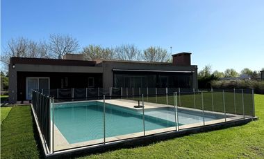 casa en venta de 3 ambientes con pileta y fondo a espacio verde en haras san pablo UF  118