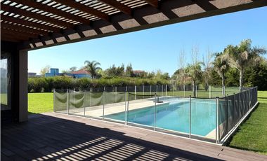 casa en venta de 3 ambientes con pileta y fondo a espacio verde en haras san pablo UF  118