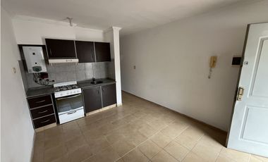 Alquiler anual de departamento con cochera