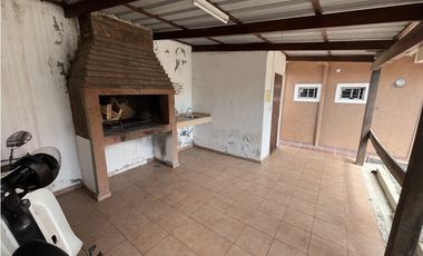 Alquiler anual de departamento con cochera