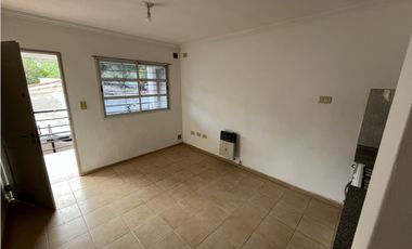 Alquiler anual de departamento con cochera