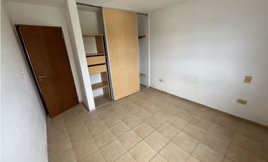 Alquiler anual de departamento con cochera