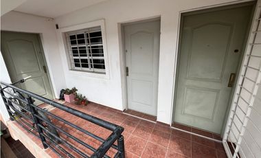 Alquiler anual de departamento con cochera