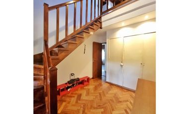 Chalet en PH 3 ambientes con entrada p/ autos - Soler y C. de Dolores