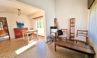 Chalet en PH 3 ambientes con entrada p/ autos - Soler y C. de Dolores