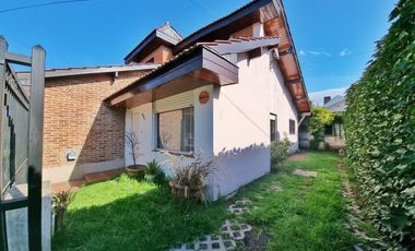 Chalet en PH 3 ambientes con entrada p/ autos - Soler y C. de Dolores
