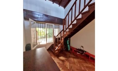 Chalet en PH 3 ambientes con entrada p/ autos - Soler y C. de Dolores