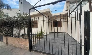 Casa en VENTA, Garcia al 1200 Castelar Norte