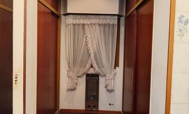 Casa sobre dos lotes en Jose Marmol