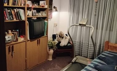 Casa sobre dos lotes en Jose Marmol