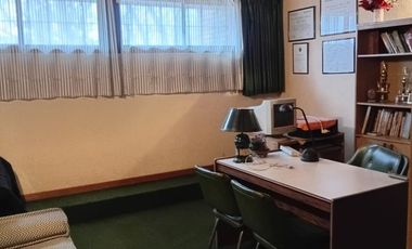 Casa sobre dos lotes en Jose Marmol