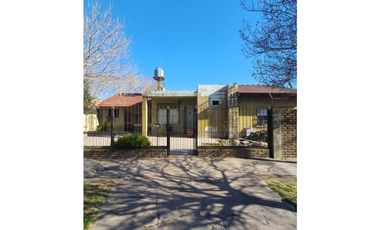 CASA A LA VENTA PARA REFACCIONAR EN MORENO