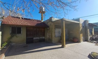 CASA A LA VENTA PARA REFACCIONAR EN MORENO