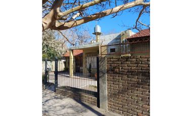 CASA A LA VENTA PARA REFACCIONAR EN MORENO