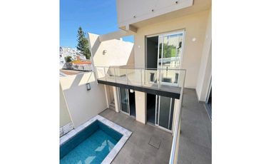 Casa 4 Dormitorios a metros del Parque Mitre