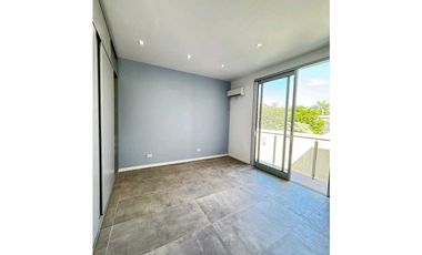Casa 4 Dormitorios a metros del Parque Mitre