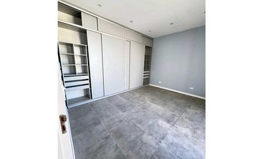 Casa 4 Dormitorios a metros del Parque Mitre
