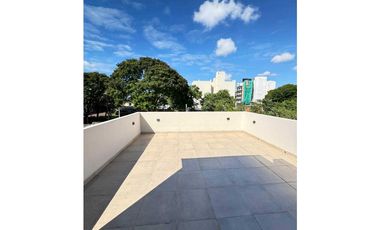 Casa 4 Dormitorios a metros del Parque Mitre