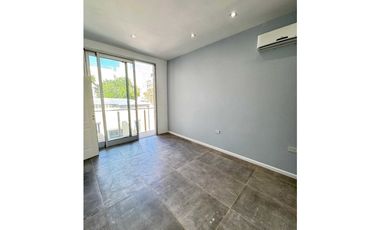 Casa 4 Dormitorios a metros del Parque Mitre