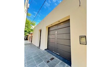 Casa 4 Dormitorios a metros del Parque Mitre