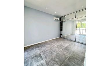 Casa 4 Dormitorios a metros del Parque Mitre