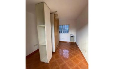 Duplex a la venta en Oribe esq. Thorne, Ituzaingo. APTO CREDITO