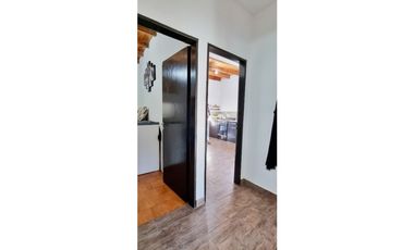 Chalet 4 amb. con parque. Apto crédito - Gutenberg y González Chávez