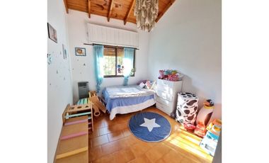 Chalet 4 amb. con parque. Apto crédito - Gutenberg y González Chávez