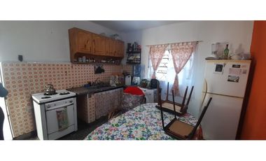 CASA AMERICANA EN VENTA. ITUZAINGO NORTE