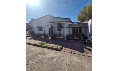 Villa Cabrera 2 /3 Dorm. Excelente Zona - a 20 m de Caraffa