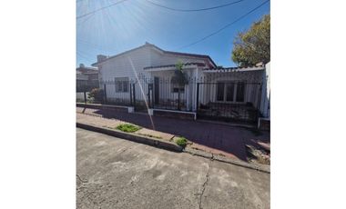 Villa Cabrera 2 /3 Dorm. Excelente Zona - a 20 m de Caraffa