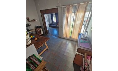 Villa Cabrera 2 /3 Dorm. Excelente Zona - a 20 m de Caraffa