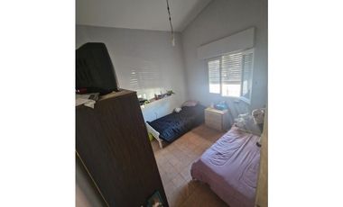 Villa Cabrera 2 /3 Dorm. Excelente Zona - a 20 m de Caraffa