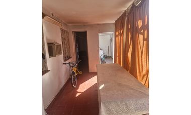 Villa Cabrera 2 /3 Dorm. Excelente Zona - a 20 m de Caraffa