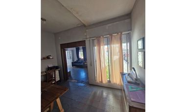 Villa Cabrera 2 /3 Dorm. Excelente Zona - a 20 m de Caraffa