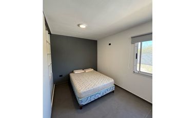 VENDO CASA DE CATEGORA