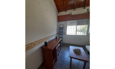 HERMOSO CHALET EN VENTA - ITUZAINGO NORTE. EXCELENTE DISEÑO