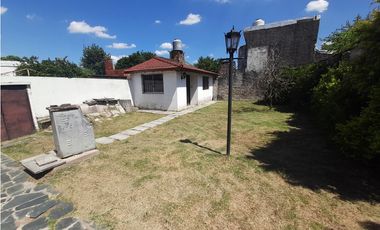 HERMOSO CHALET EN VENTA - ITUZAINGO NORTE. EXCELENTE DISEÑO