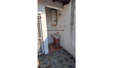 HERMOSO CHALET EN VENTA - ITUZAINGO NORTE. EXCELENTE DISEÑO