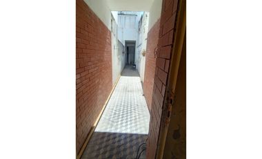 Casa Céntrica 400 mts Lote 120 Cubiertos