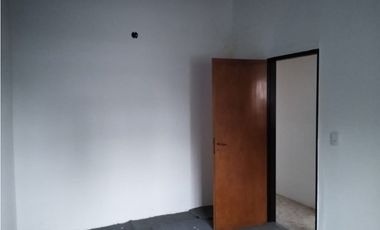 DEPARTAMENTO EN ALQUILER EN PLANTA ALTA