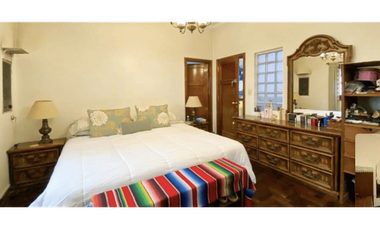 Chalet 4 ambientes + depto tres ambientes