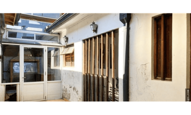 Chalet 4 ambientes + depto tres ambientes