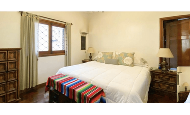 Chalet 4 ambientes + depto tres ambientes