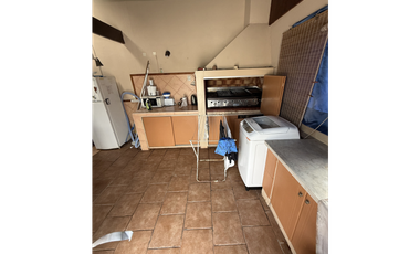 Chalet cuatro ambientes de categoría