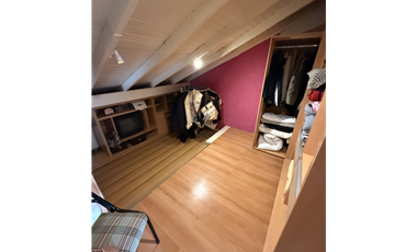 Chalet cuatro ambientes de categoría