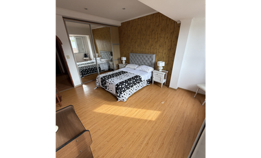 Chalet cuatro ambientes de categoría