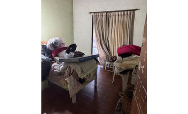 AMPLIO CHALET A RECICLAR. EXCELENTE UBICACIÓN EN VENTA