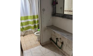 AMPLIO CHALET A RECICLAR. EXCELENTE UBICACIÓN EN VENTA