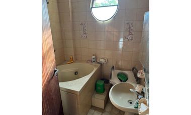 CASA A 100 METROS DE MARTIN FIERRO EN VENTA. SOBRE LOTE 864 MTS2